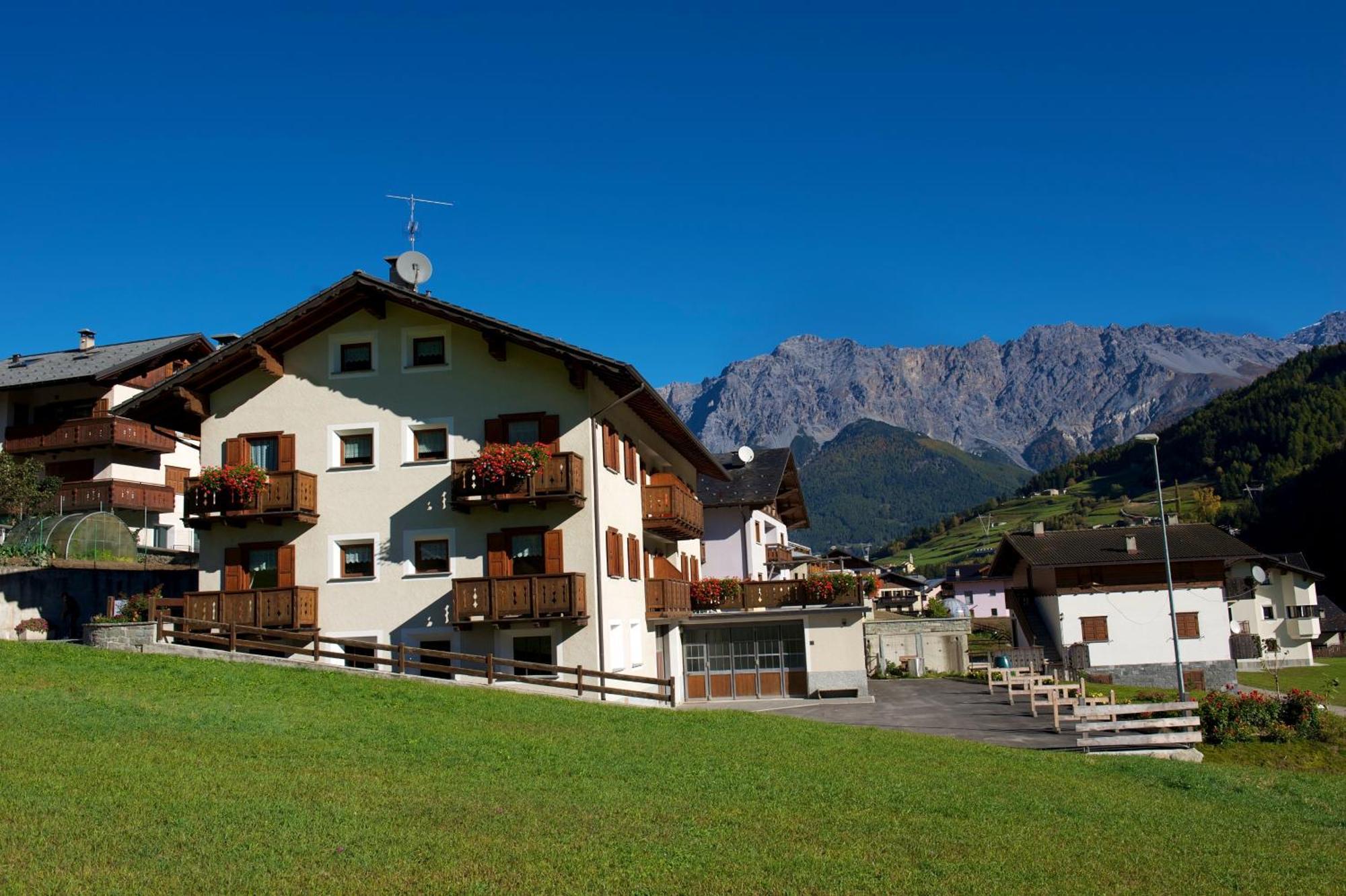 Casa Sofia Villa Valdisotto Bagian luar foto